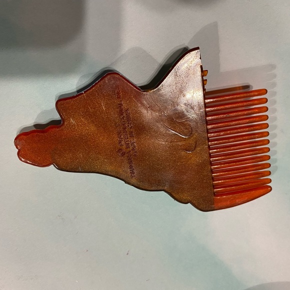 DISNEY VINTAGE 90s POCAHONTAS BRUSH, COMB & MIRROR SET - Picture 8 of 8